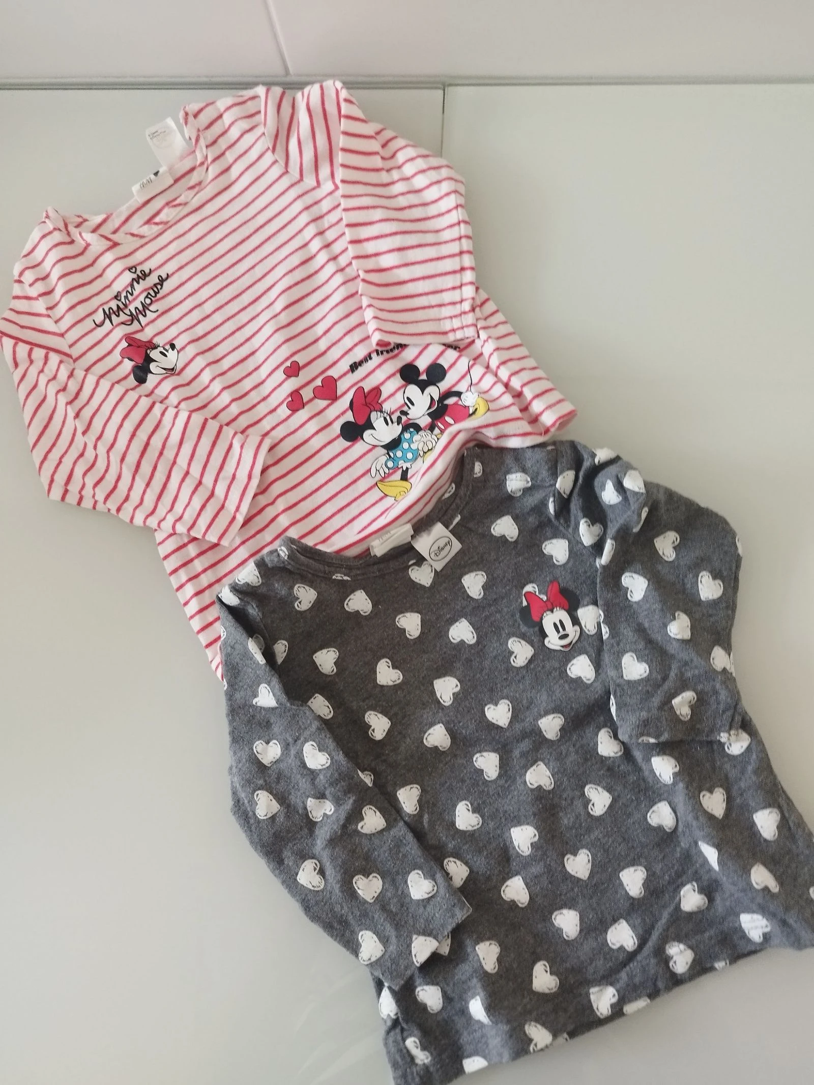 Packs de 2 camisetas de manga larga de Minnie Mouse 4-6 meses H&M